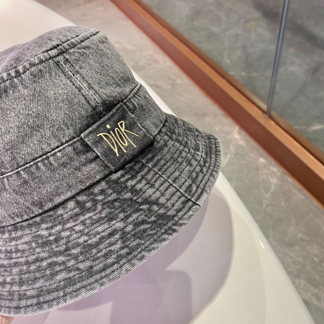 Christian Dior Caps